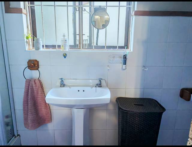 3 BEDROOM HOUSE FOR SALE IN ESCOMBE